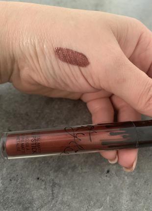 Матовая металлическая помада kylie metal matte lipstick