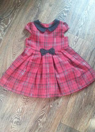 Стильне плаття в клітку малятку