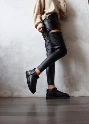 Зимові уггі ugg ultra mini black leather9 фото