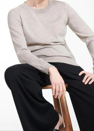 Тоненький светр жіночий