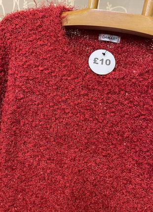 Очень красивый и стильный брендовый вязаный свитер красного цвета.7 фото