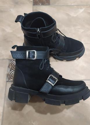 Шкіряні черевички