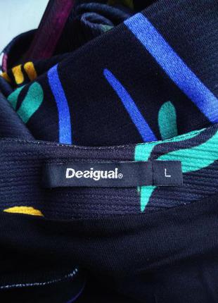 Шикарное силуэтное трикотажное короткое платье desigual10 фото