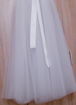 Фатиновый шлейф на платье4 фото