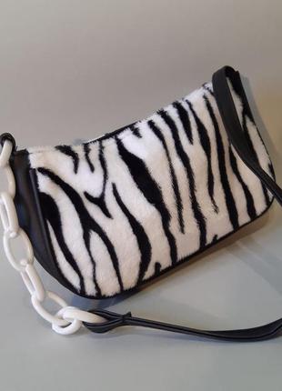 Плюшева сумочка з ланцюжком зебра8 фото