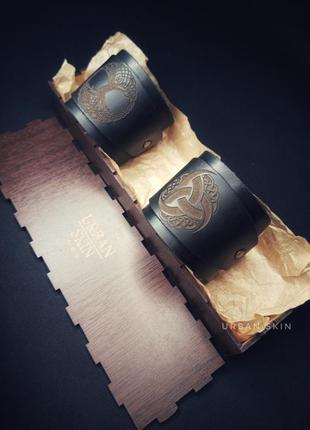 Скандинавский кожаный браслет викинга