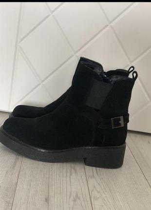 Черевички чоботи черевики