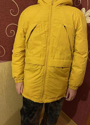 Пуховик zara на хлопчика.