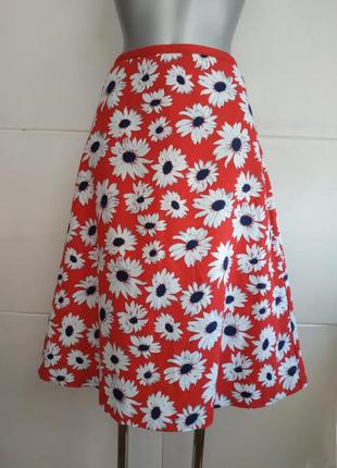Брендовая красная юбка а -силуэта в белую ромашку laura ashley(размер 38)4 фото