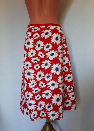 Брендовая красная юбка а -силуэта в белую ромашку laura ashley(размер 38)2 фото