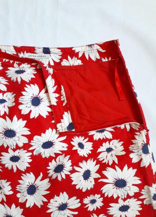 Брендовая красная юбка а -силуэта в белую ромашку laura ashley(размер 38)9 фото