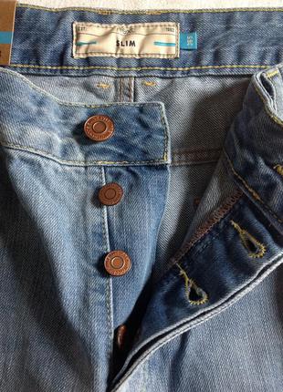 Новые джинсы slim  с необработанным низом застежка на металлические пуговицы next7 фото