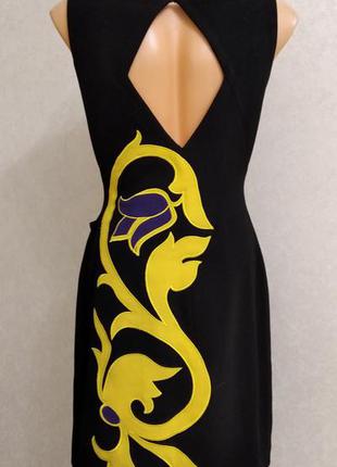 Эффектное платье в стиле версаче!!!