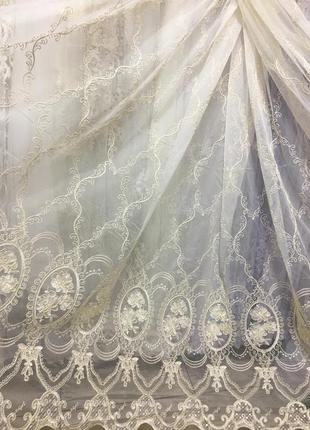 Тюль батист с золотистой вышивкой