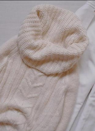 Идеальный молочный свитер с косами и объемным горлом1 фото