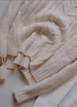Идеальный молочный свитер с косами и объемным горлом4 фото