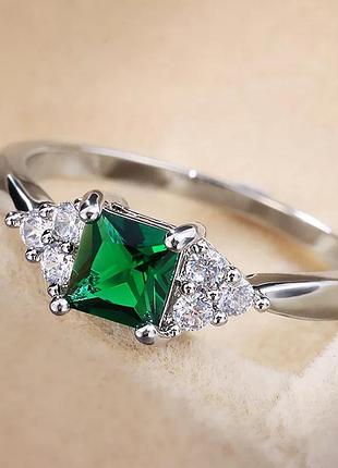 Нежное кольцо с цирконом изумруда925