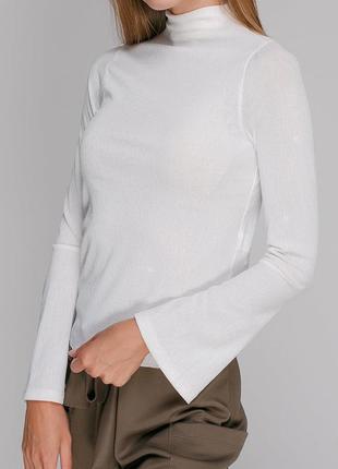 Білий гольф з акцентом на рукавах zara / m