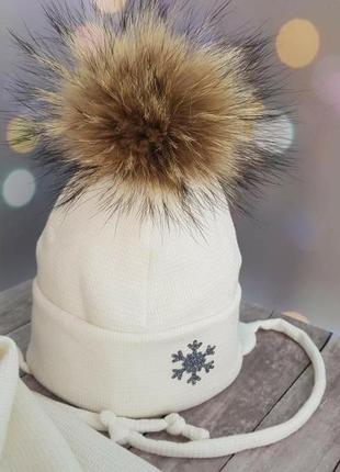 Зимний комплект шапка и шарф с бубонами натуральный енот+рукавички2 фото