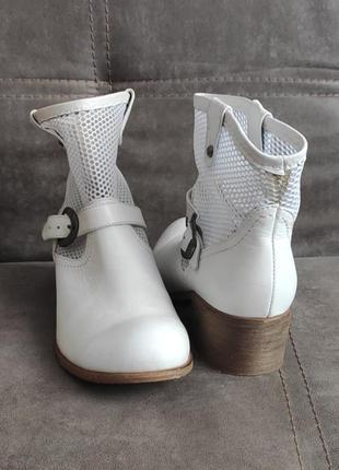 37-38р кожа  новые италия  кожаные  белые ботинки3 фото