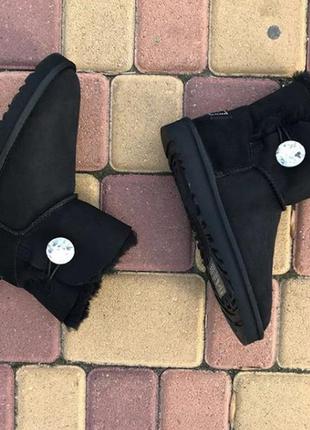 Безкоштовна доставка!! ugg bailey button mini bling black. міні з гудзиком кристалом.2 фото