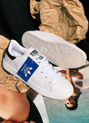 Кросівки жіночі adidas stan smith білі / кросівки жіночі адідас адідас стін сміт білі кроси