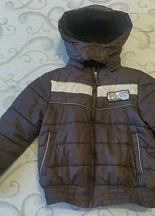 Продам куртку 122
