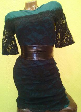 Шикарне плаття з чорним мереживом пляшковий колір 36 розмір