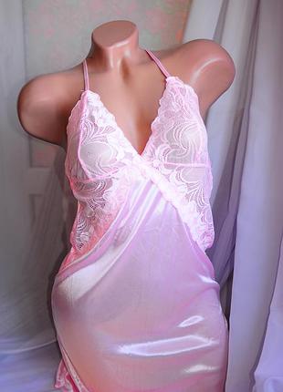 Ніжний рожевий кораловий пеньюар "єдина" з мереживною чашкою чашкою на бретельках навхрест