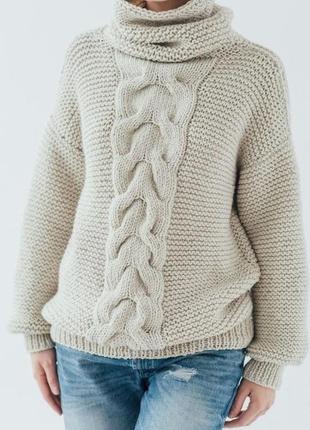 Женский вязаный свитер с косой и высоким горлом объёмный1 фото