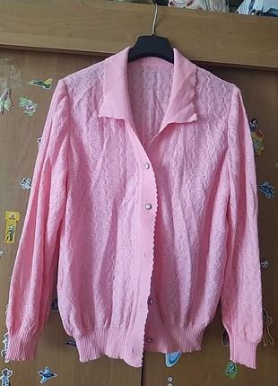 Рожева кофтинка