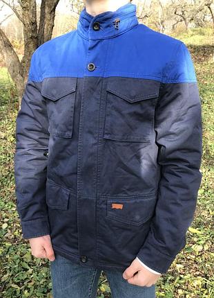 Курточка levi’s