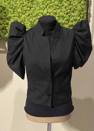 Пиджак жилетка с объемными рукавами
