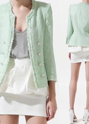 Красивий класичний піджак блейзер, ніжний ментоловий колір