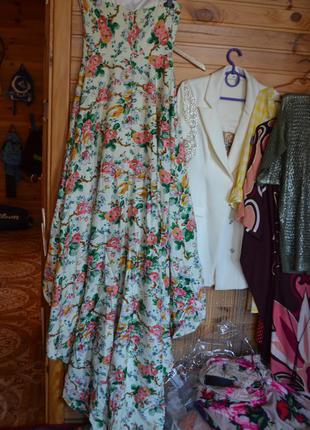 Платье в цветы со шлейфом  miss love3 фото