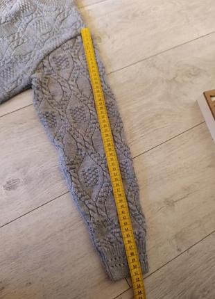 В'язаний світер, кофта, джемпер.