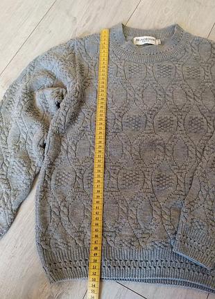 В'язаний світер, кофта, джемпер.