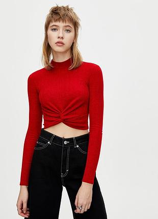 Блуза укороченная топ красная с узлом воротник стойкой pull & bear