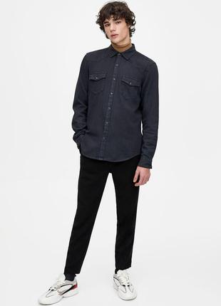 Рубашка джинсовая хлопковая с накладными карманами длинный рукав застежка на кнопки pull & bear3 фото