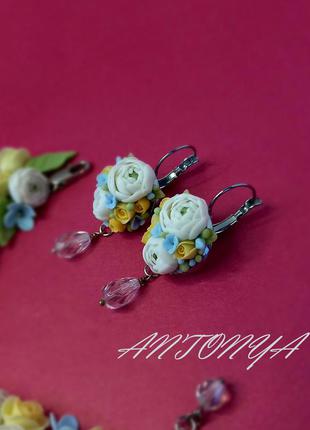 Сережки і браслет з мініатюрними квітами, набір сережки та браслет з квітами5 фото