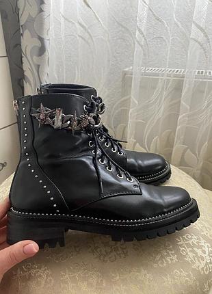 Півчобітки