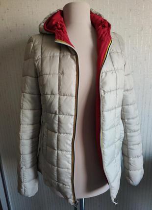 Куртка двухсторонняя бежевая и красная соты стёганая1 фото