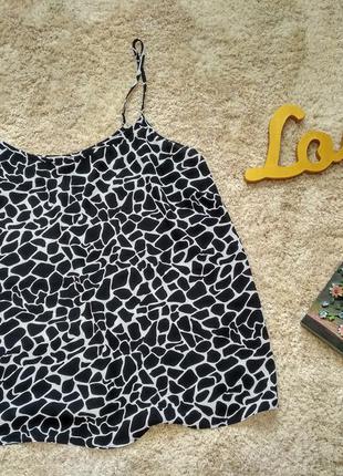 Майка чорно-біла