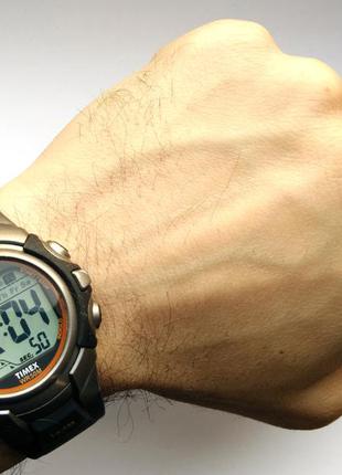 Timex 692-t5j561 1440 чоловічі годинники із сша indiglo wr100m6 фото