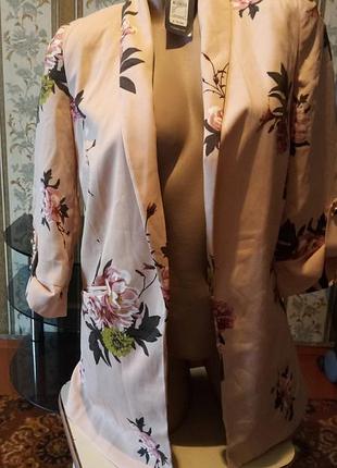 Красивый нежный удлинённый пиджак primark! новый.