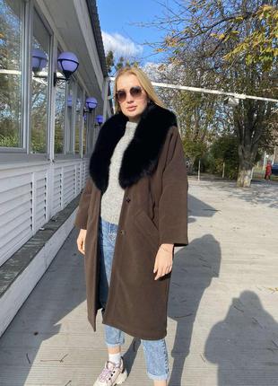 Шикарное пальто с натуральным мехом финского песца8 фото