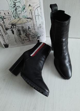 Ботильйони,,,tommy hilfiger,,,