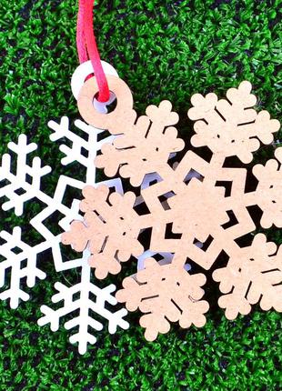 Набор зеркальных снежинок 6 шт в коробке новогодняя елочная игрушка украшение снежинка на елку8 фото