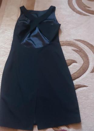 Черное приталенное платье 2