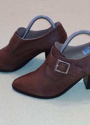 Шкіряні туфлі/ботильйони від max